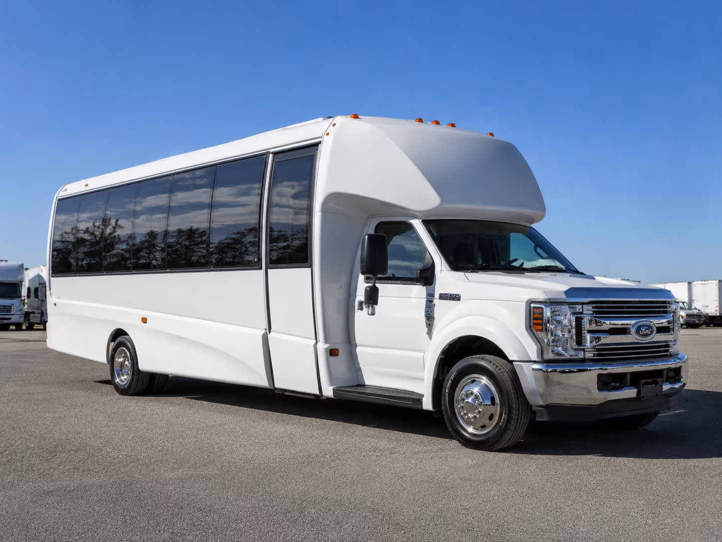 la mirada bus rentals